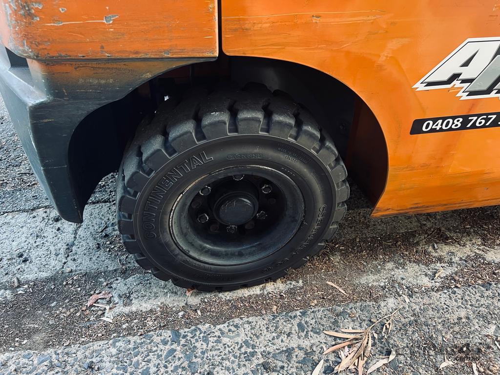 Low Hour Compact Toyota Forklift
